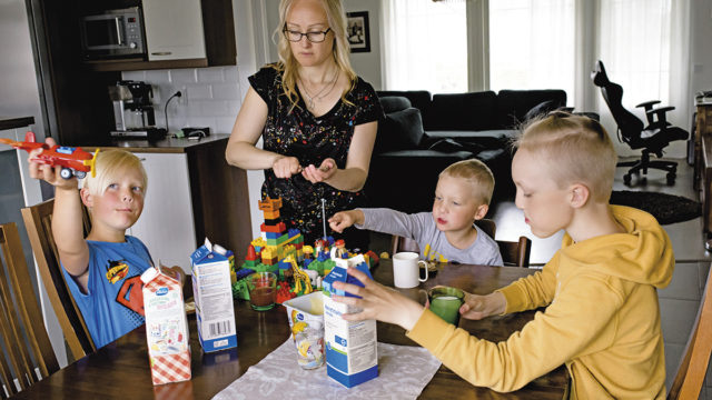 Halkioperhe: erilainen alku, samanlaista elämää